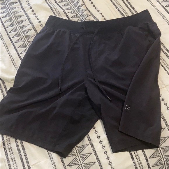 lululemon athletica Other - LULULEMON T.H.E. SHORT SZ XL BLACK 9” LINED